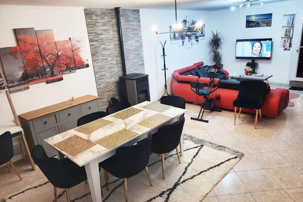 Villa Confortable Avec Jacuzzi A Chevannes Chevannes  외부 사진